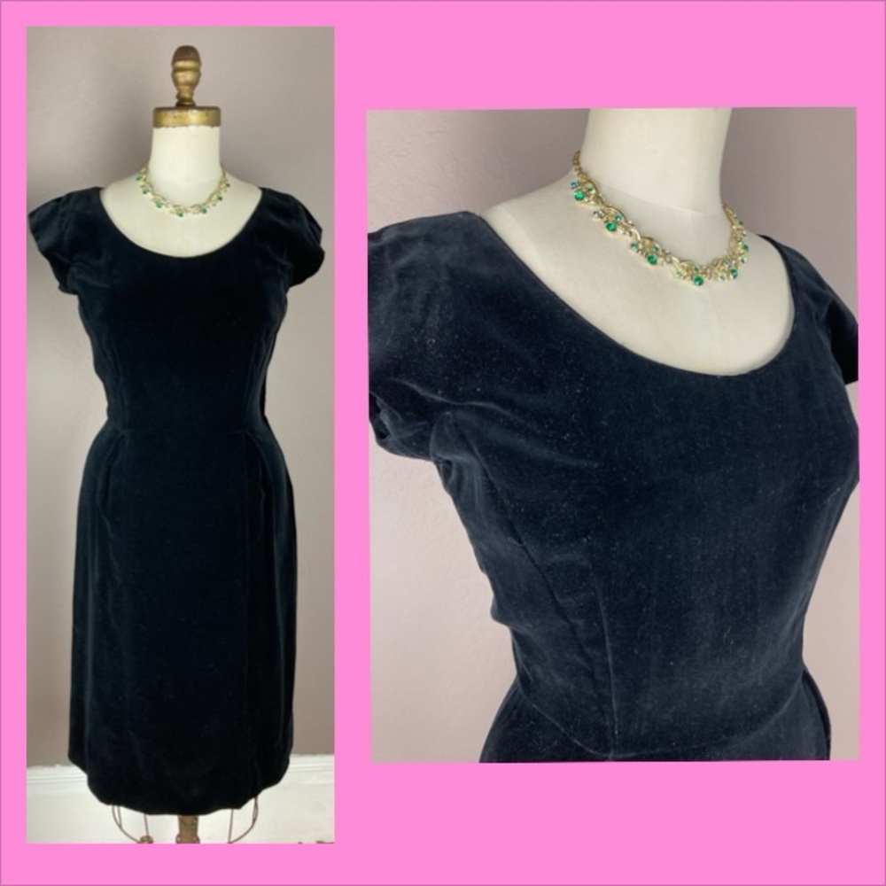 Vintage Black Velvet Cocktail Dress - Size 2/4
